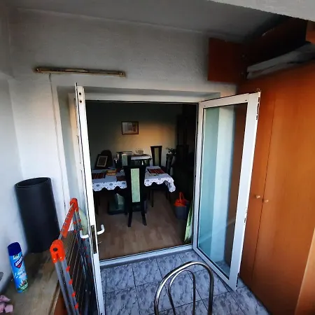 La Petru Apartment *